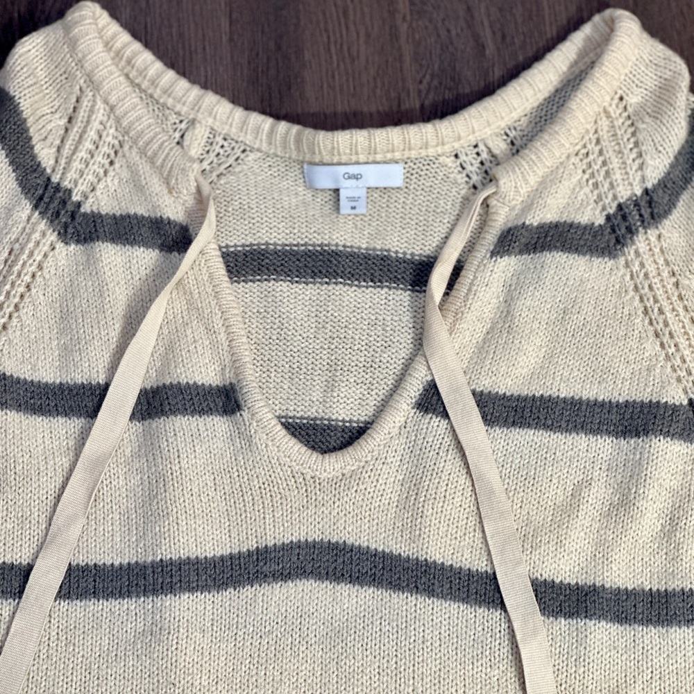GAP Striped Knit Tunic Sweater Beige Gray Drawstring Neck Pullover Size M - Picture 9 of 9